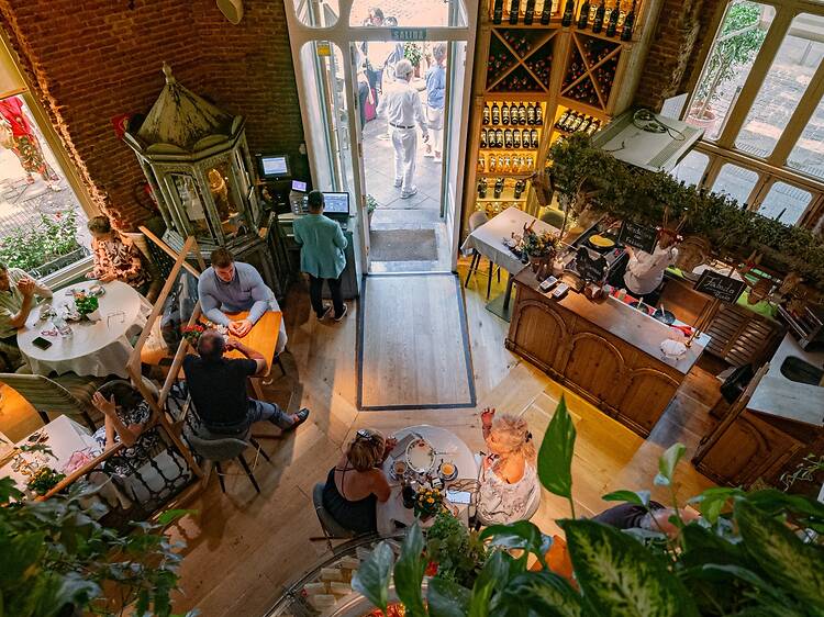 One of Dua Lipa's favorite restaurants in Madrid is opening in Coral Gables