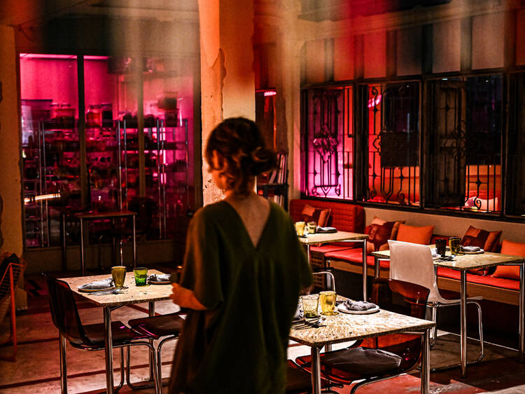 ร้านอาหารเมดิเตอร์เรเนียนที่ซ่อนตัวในโกดังลับย่านตลาดน้อย กับการปรุงที่นิยามใหม่จากวัตถุดิบไทยแท้ ร้านอาหารเมดิเตอร์เรเนียนที่ซ่อนตัวในโกดังลับย่านตลาดน้อย กับการปรุงที่นิยามใหม่จากวัตถุดิบไทยแท้